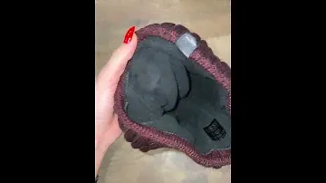 Стильная зимняя мужская шапка бини с застежкой сзади